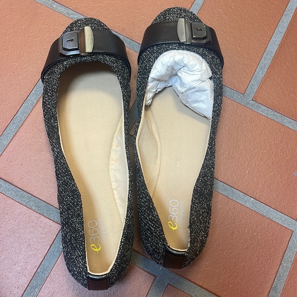 Easy Spirit shoe in size 9 . Perfect for daily wear